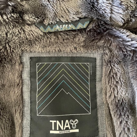 TNA Aspen Parka - Picture 4 of 5
